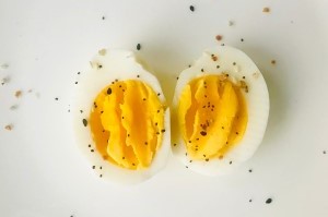 Raw Eggs Vs Cooked Eggs